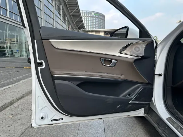 BYD Han — Фото автомобиля 19