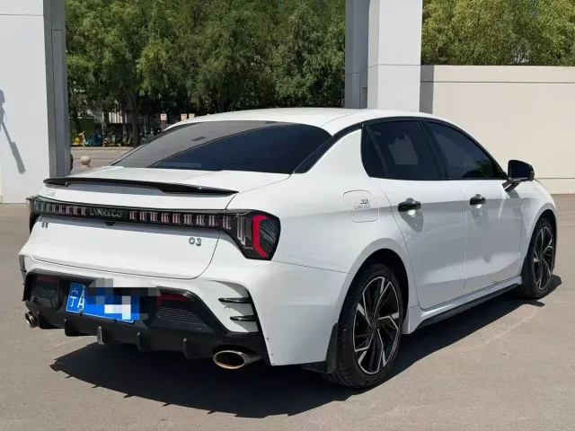 Lynk & Co 03 — Фото автомобиля 9