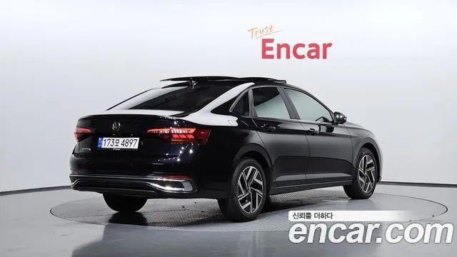 Volkswagen Jetta — Фото автомобиля 2