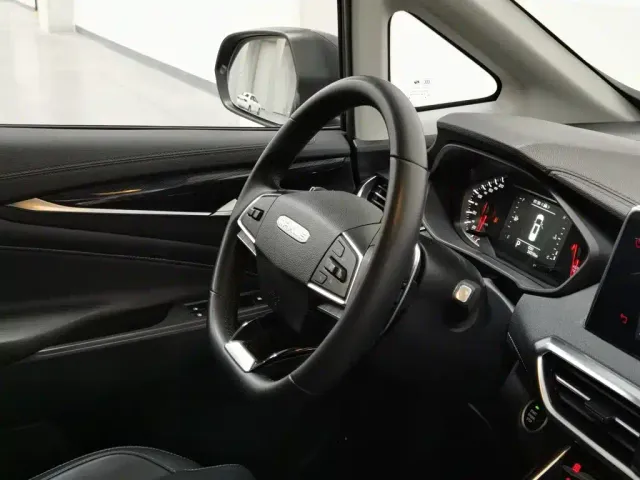 Maxus G50 — Фото автомобиля 22