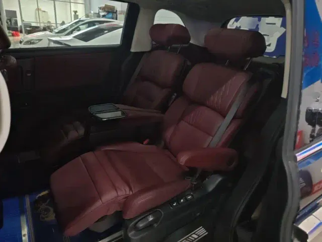Honda Elysion — Фото автомобиля 16