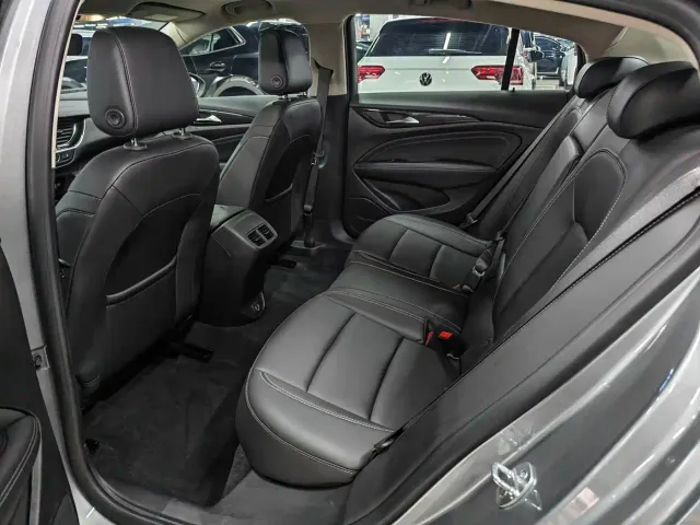Buick Regal — Фото автомобиля 9
