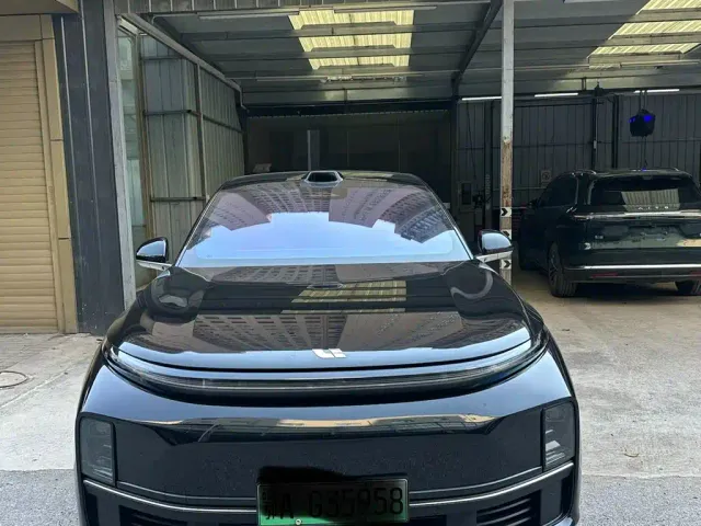 Li Auto L7 — Фото автомобиля 2