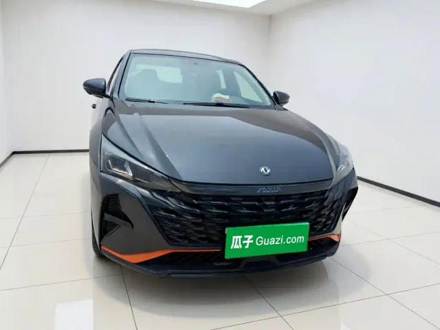 Dongfeng Yixuan — Фото автомобиля 23