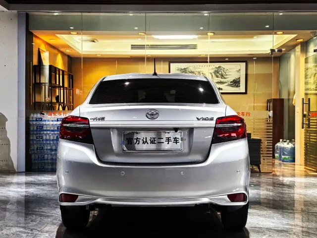 Toyota Vios — Фото автомобиля 12