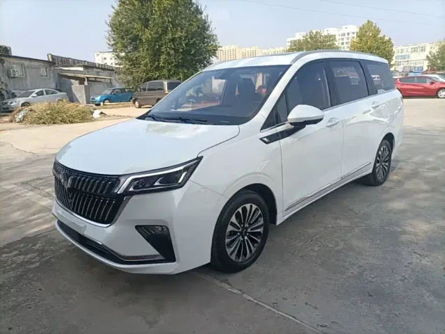 Фотография автомобиля — Wuling Jiachen