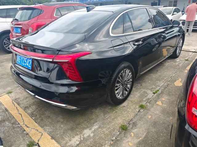 Hongqi H5 — Фото автомобиля 14