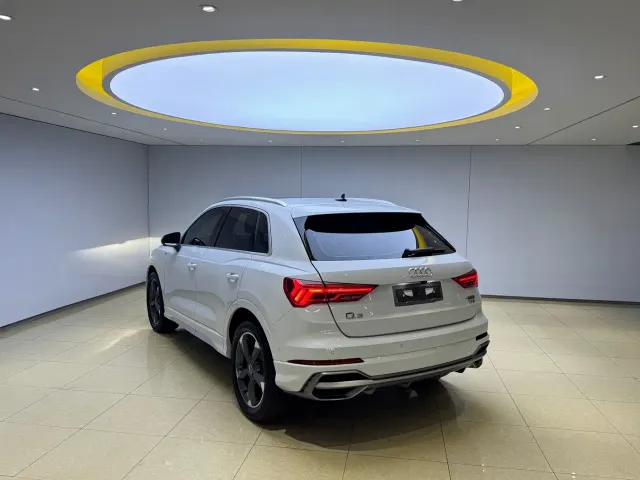 Audi Q3 — Фото автомобиля 4