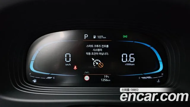 Hyundai Venue — Фото автомобиля 11