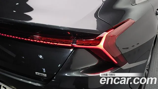 Kia K8 K8 Hybrid — Фото автомобиля 23