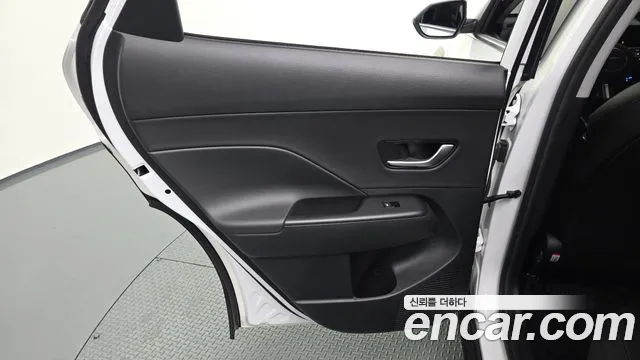 Hyundai Kona — Фото автомобиля 14