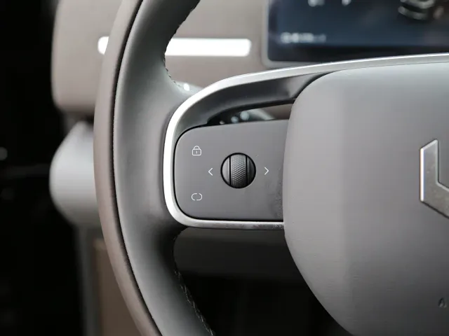 Leapmotor C11 — Фото автомобиля 10