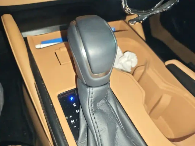 Lexus ES — Фото автомобиля 15