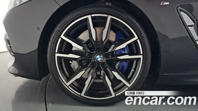 BMW 8 Series G15 — Фото автомобиля 5
