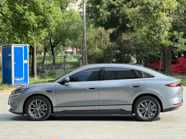 BYD Qin L — Фото автомобиля 19