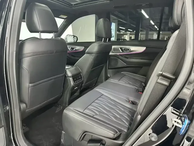GAC Trumpchi GS8 — Фото автомобиля 15