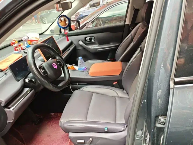 Leapmotor C10 — Фото автомобиля 11