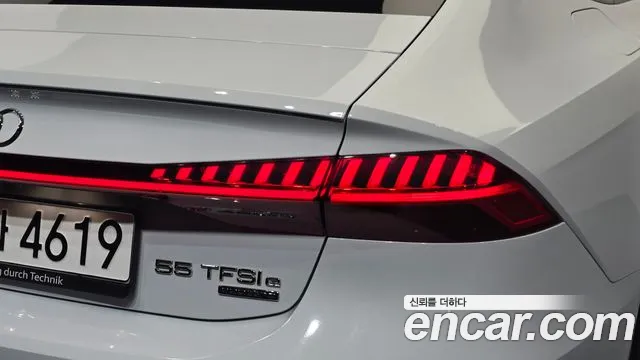 Audi A7 4K — Фото автомобиля 8