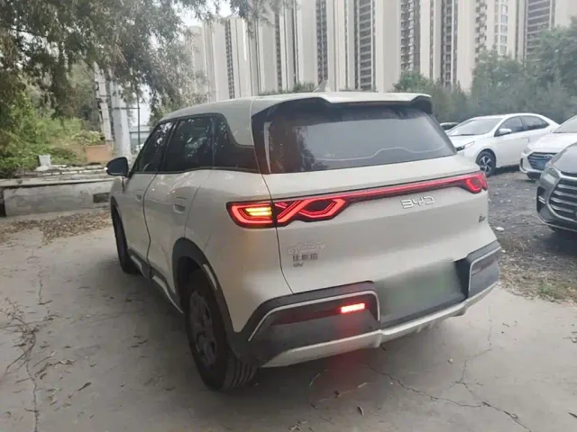 BYD Yuan UP — Фото автомобиля 4