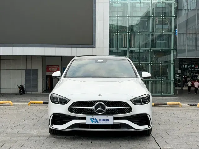 Mercedes-Benz C-Class — Фото автомобиля 2