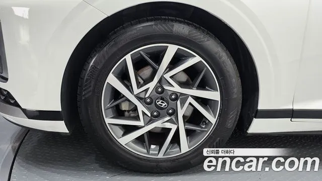 Hyundai Grandeur Grandeur (GN7) 2.5 Бензин 2WD — Фото автомобиля 5