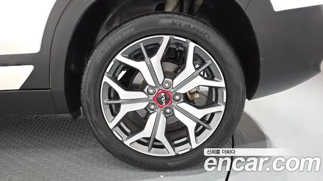 Kia Seltos Seltos Бензин 1.6 турбо 2WD — Фото автомобиля 16