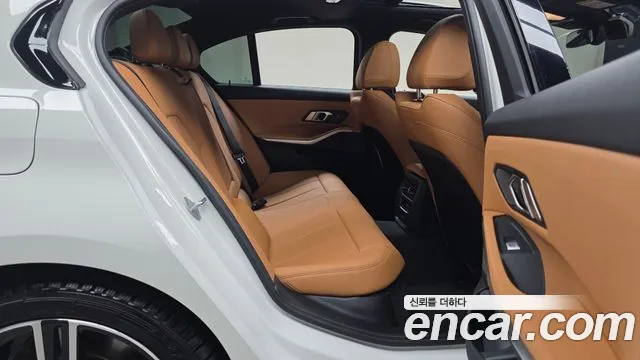 BMW 3-Series 3 серия (G20) 320i M Sport — Фото автомобиля 17
