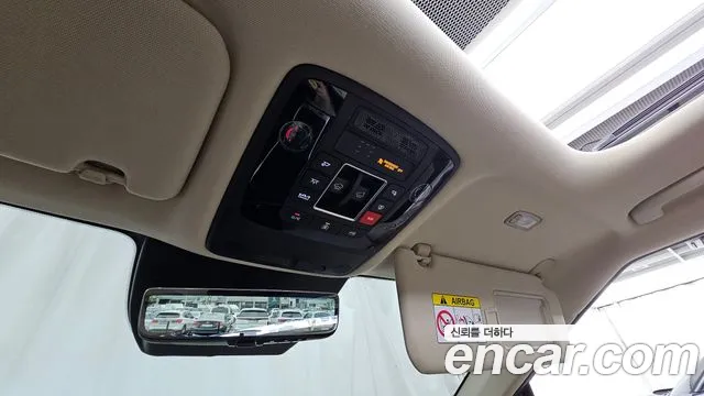 Kia Carnival Generation 4 — Фото автомобиля 28