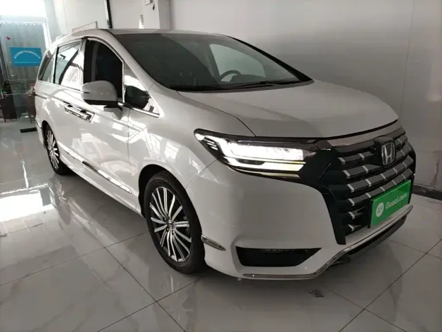 Honda Elysion — Фото автомобиля 3