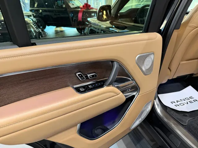 Land Rover Range Rover — Фото автомобиля 15