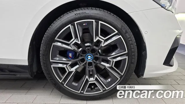BMW 5 Series — Фото автомобиля 6