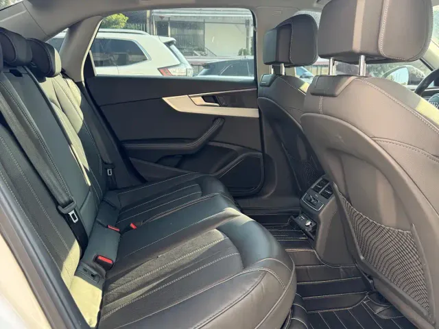 Audi A4L — Фото автомобиля 10