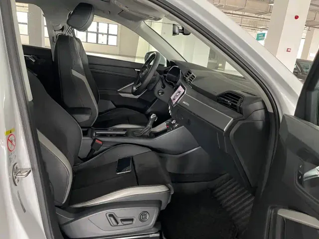 Audi Q3 — Фото автомобиля 11