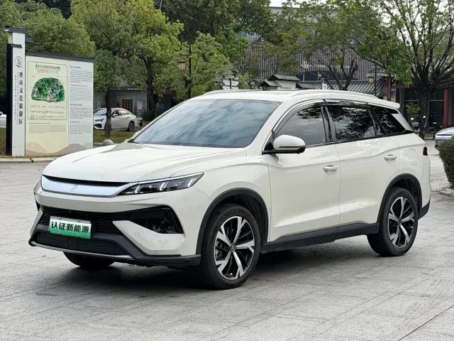 Фотография автомобиля — BYD Song Pro