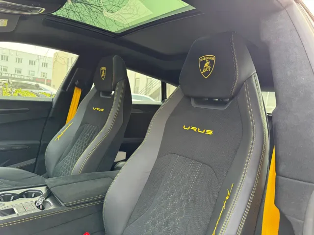 Lamborghini Urus — Фото автомобиля 9
