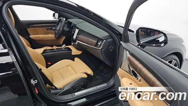 Вольво S90 — Фото автомобиля 10