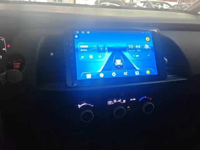 Honda Fit — Фото автомобиля 12