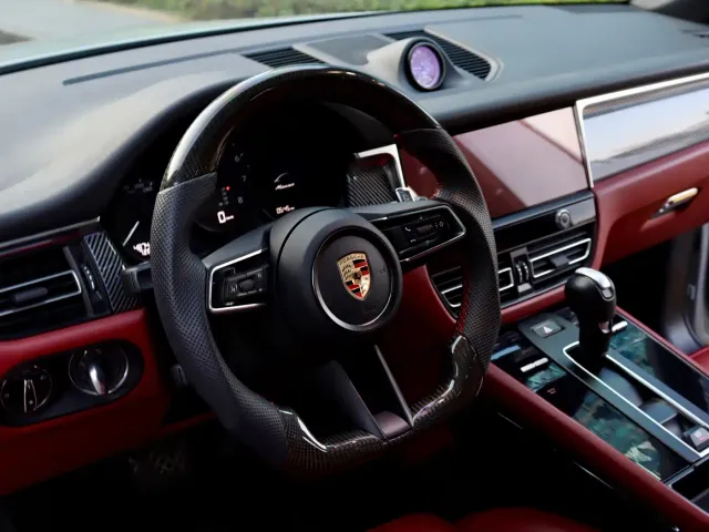 Porsche Macan — Фото автомобиля 10