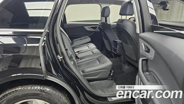 Audi Q7 45 TDI quattro — Фото автомобиля 12