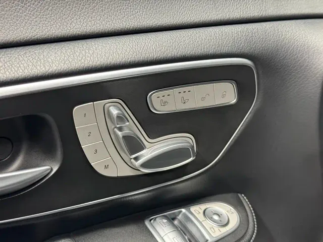 Mercedes-Benz V-Class — Фото автомобиля 13
