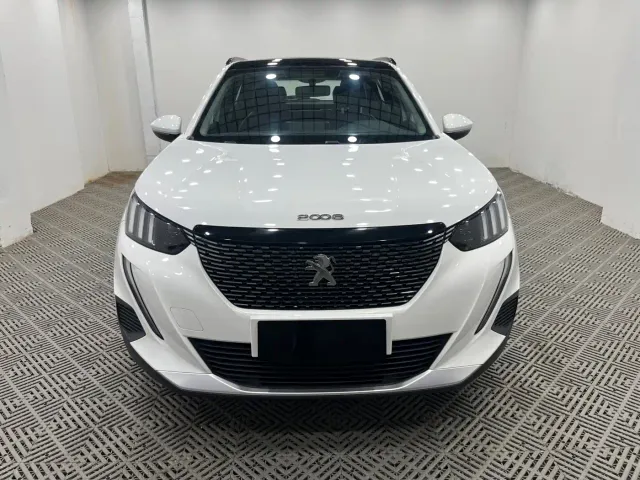 Peugeot 2008 — Фото автомобиля 2