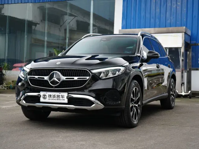 Фотография автомобиля — Mercedes-Benz GLC-Class