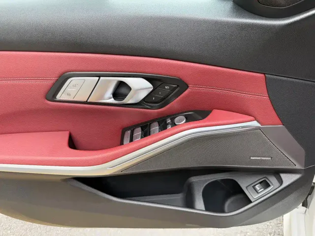BMW 3 Series — Фото автомобиля 21
