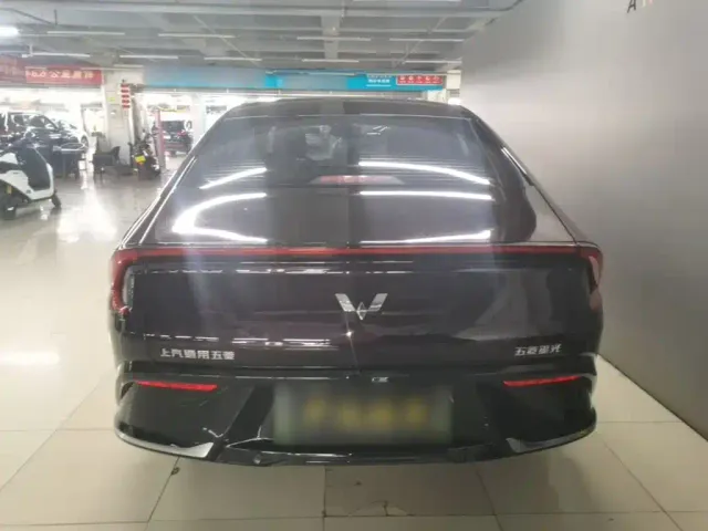 Wuling Starlight — Фото автомобиля 5