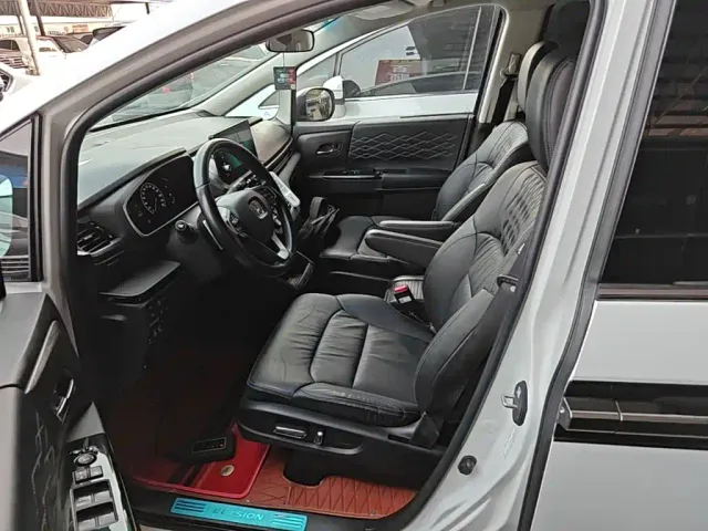Honda Elysion — Фото автомобиля 14