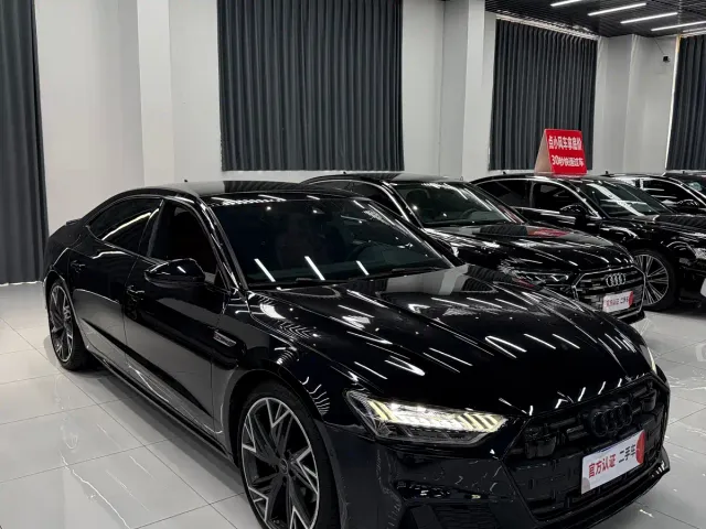 Audi A7L — Фото автомобиля 2