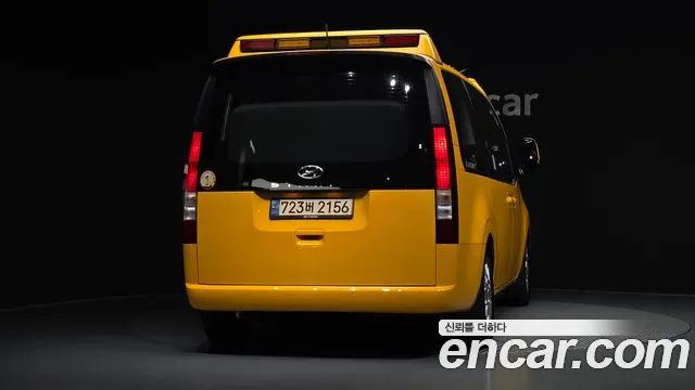 Hyundai Staria — Фото автомобиля 3