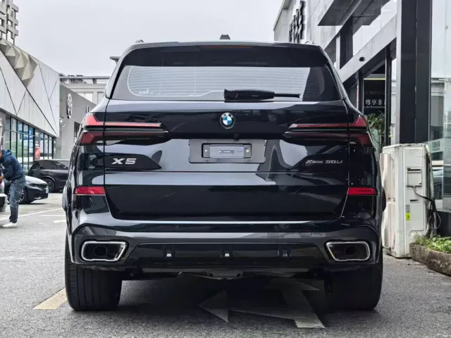 BMW X5 — Фото автомобиля 10