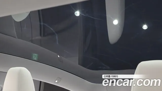 Tesla Model Y — Фото автомобиля 27
