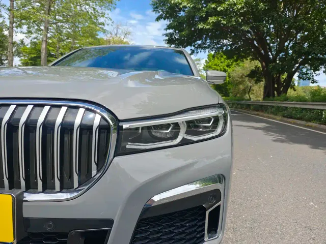 BMW 7 Series — Фото автомобиля 30